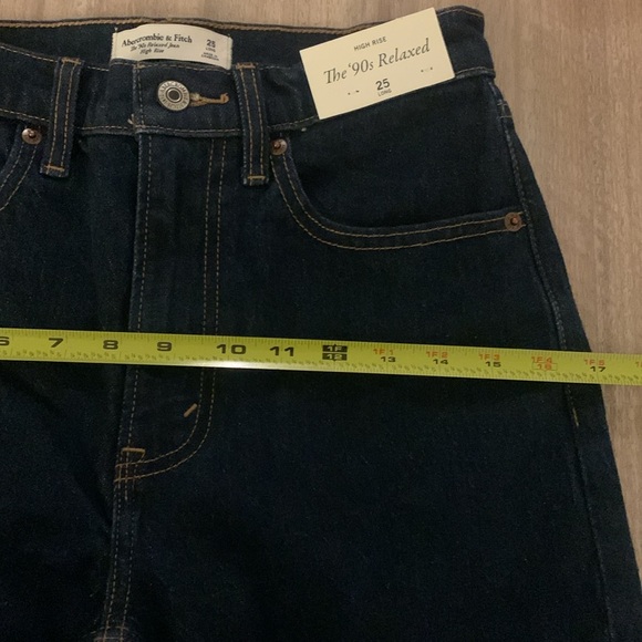 Worn once, Abercrombie & Fitch Dark Blue High-Rise 90s relaxed Jeans size 25 - Picture 9 of 9